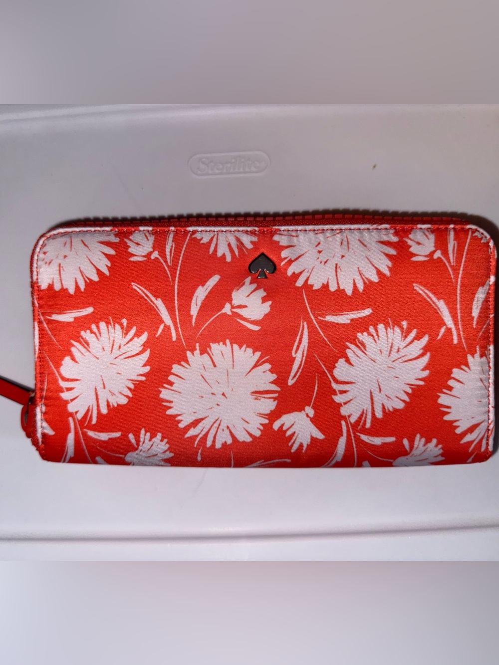 NWT Kate Spade New York Orange Floral Zip Around Continental wallet 🧡🤍
